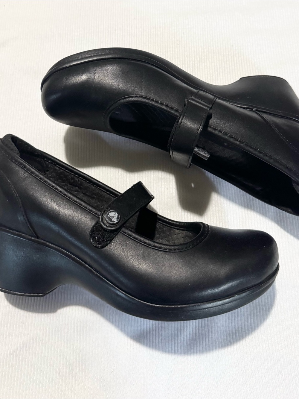 Crocs Women’s Black Mary Jane Comfort Wedge Hook & Loop Size 9M